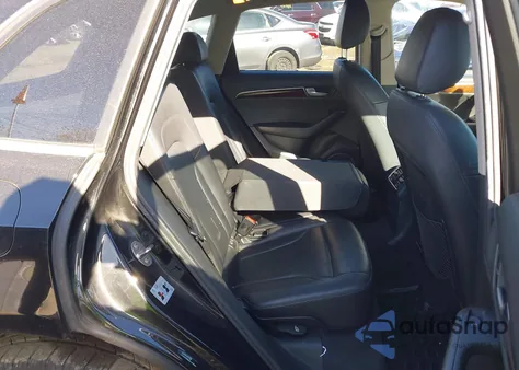 2011 Audi Q5 2.0T Premium z USA, uszkodzony, nr VIN WA1LFAFP2BA071083